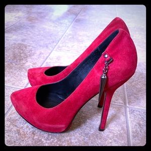 Rock & Republic red suede heels pumps stilettos 6
